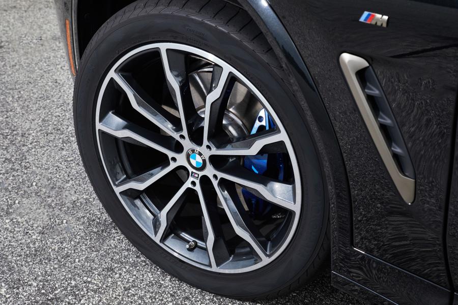 Колеса BMW X4 M40i (G02) 2018 года  (NA) (фото 35 из 40)